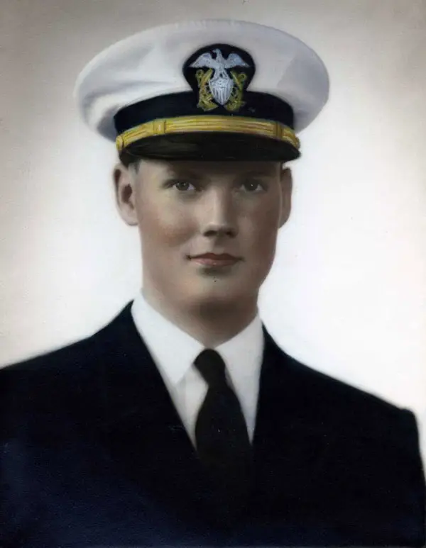 Image of Lynn Elling in the navy